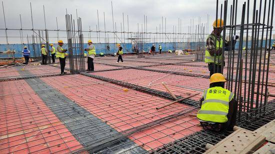 石河子城投·石城坊和苑商業(yè)建設(shè)項目全力沖刺竣工目標(biāo):建設(shè)項目